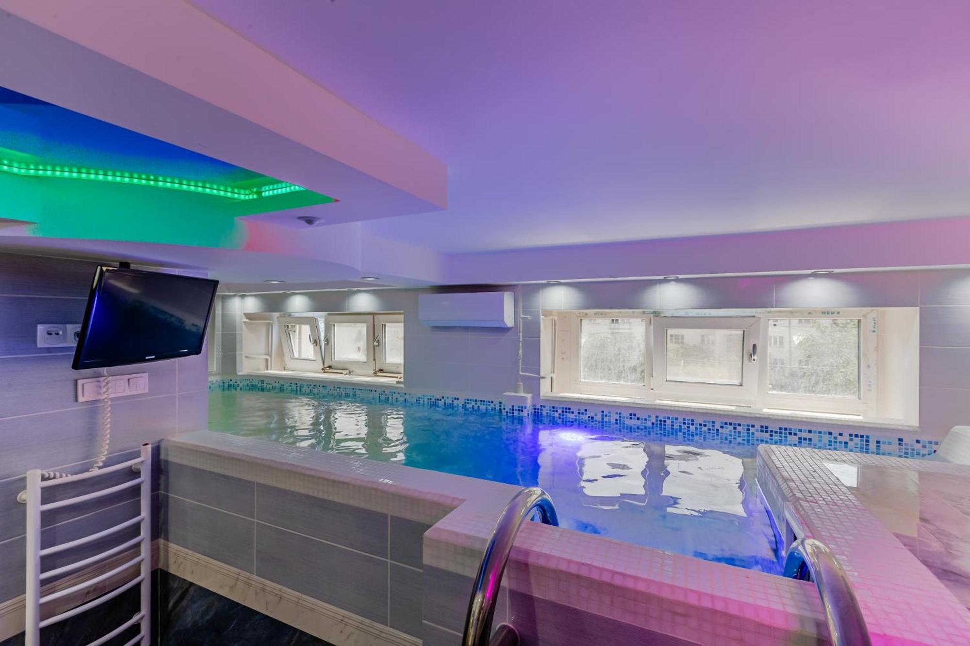 קייב Luxury Apartment With Pool And Hammam מראה חיצוני תמונה